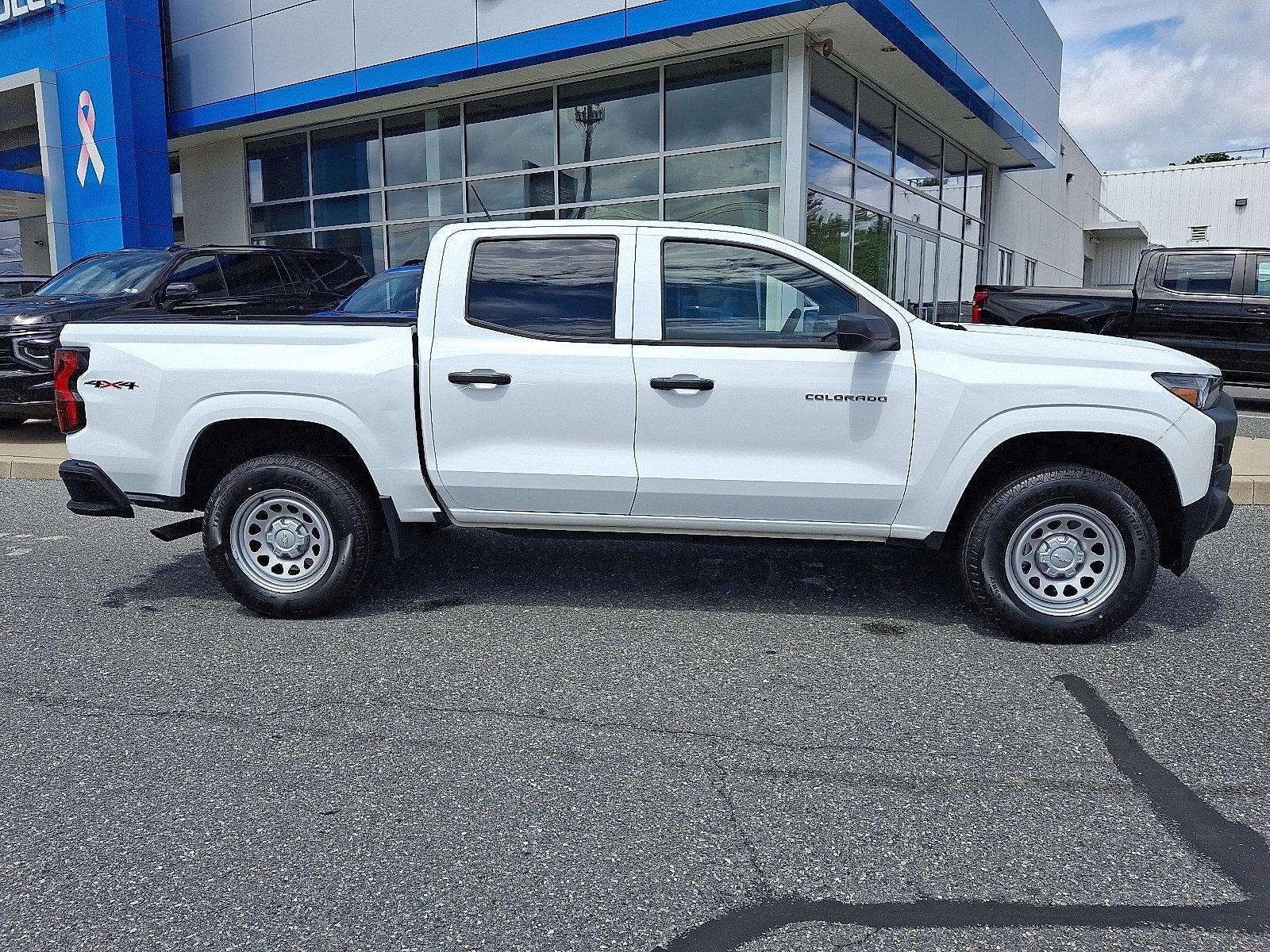 2024 Chevrolet Colorado WT