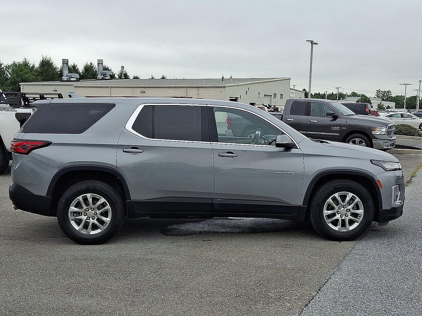 2023 Chevrolet Traverse LS