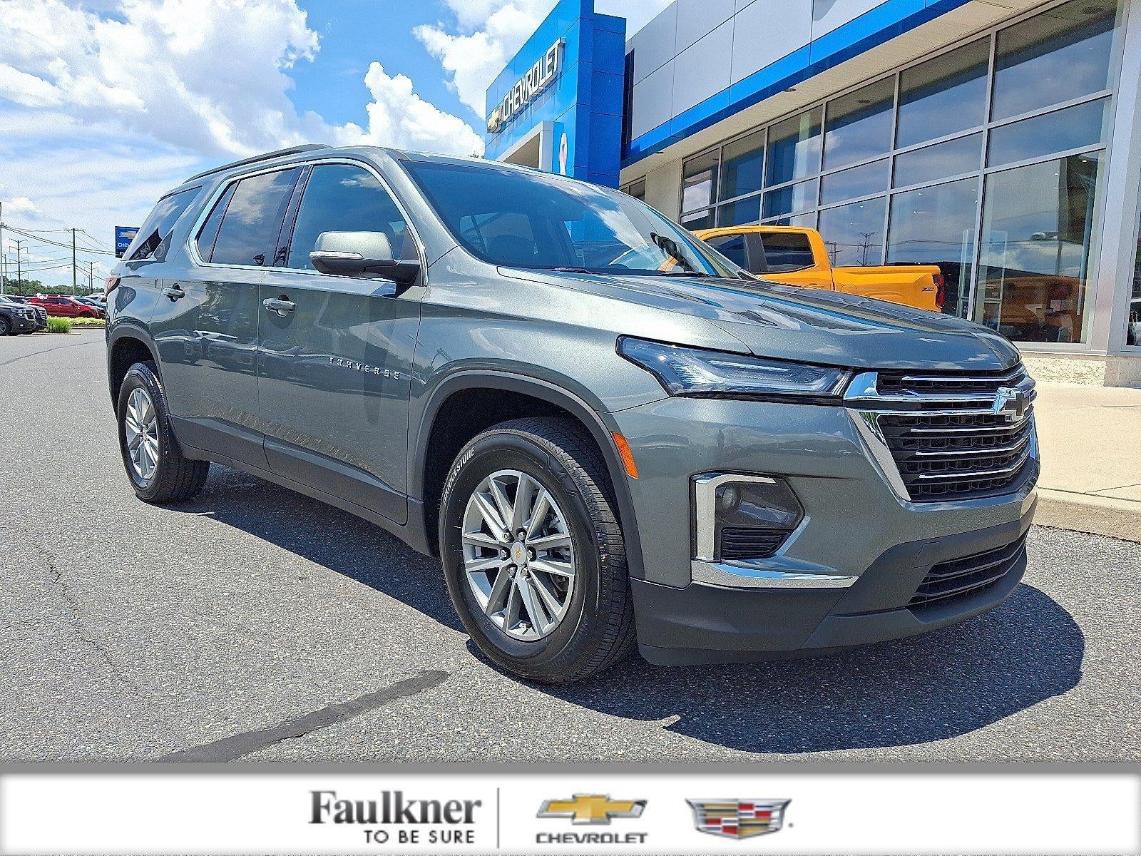 2023 Chevrolet Traverse LT Cloth