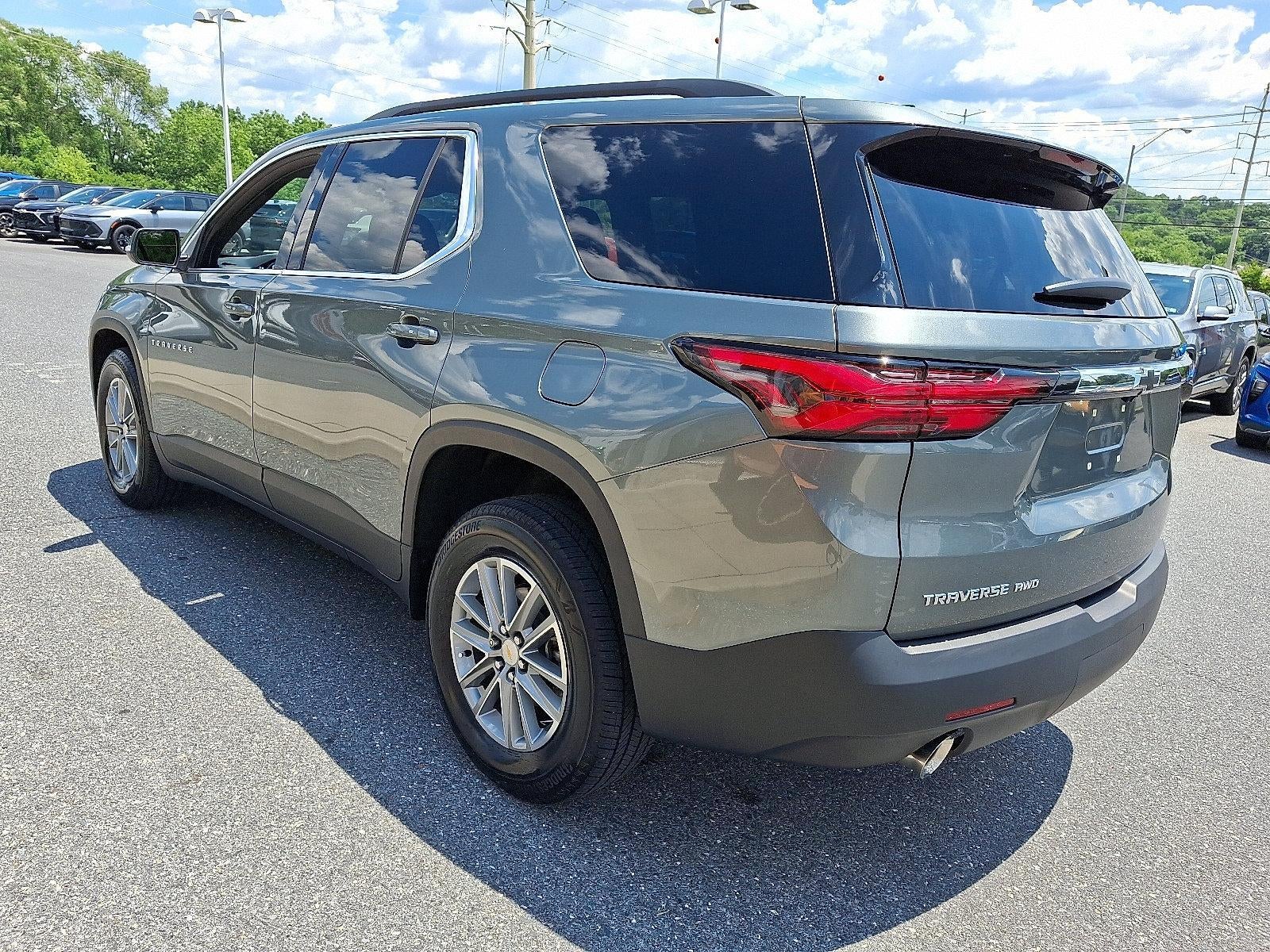 2023 Chevrolet Traverse LT Cloth