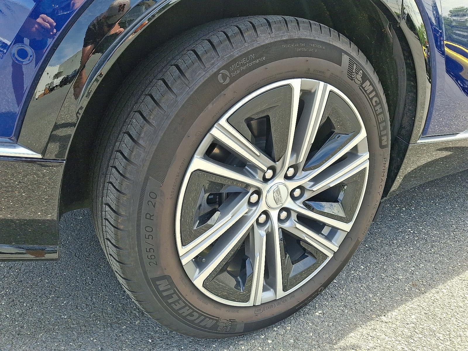 2024 Cadillac LYRIQ Luxury 1