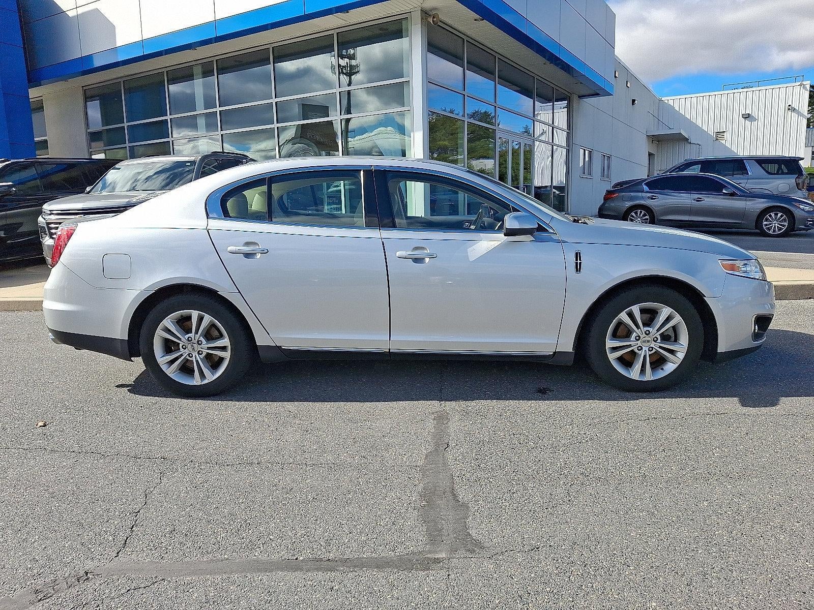 2010 Lincoln MKS Base