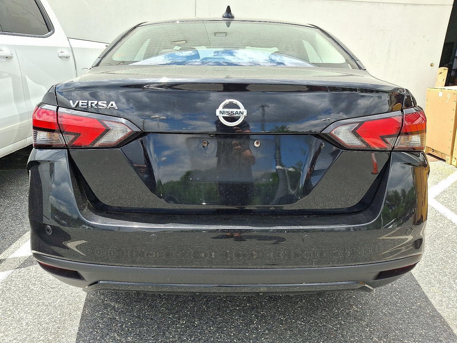2023 Nissan Versa SV