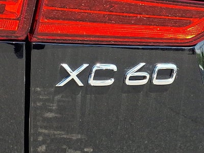 2023 Volvo XC60 B5 Plus Dark Theme