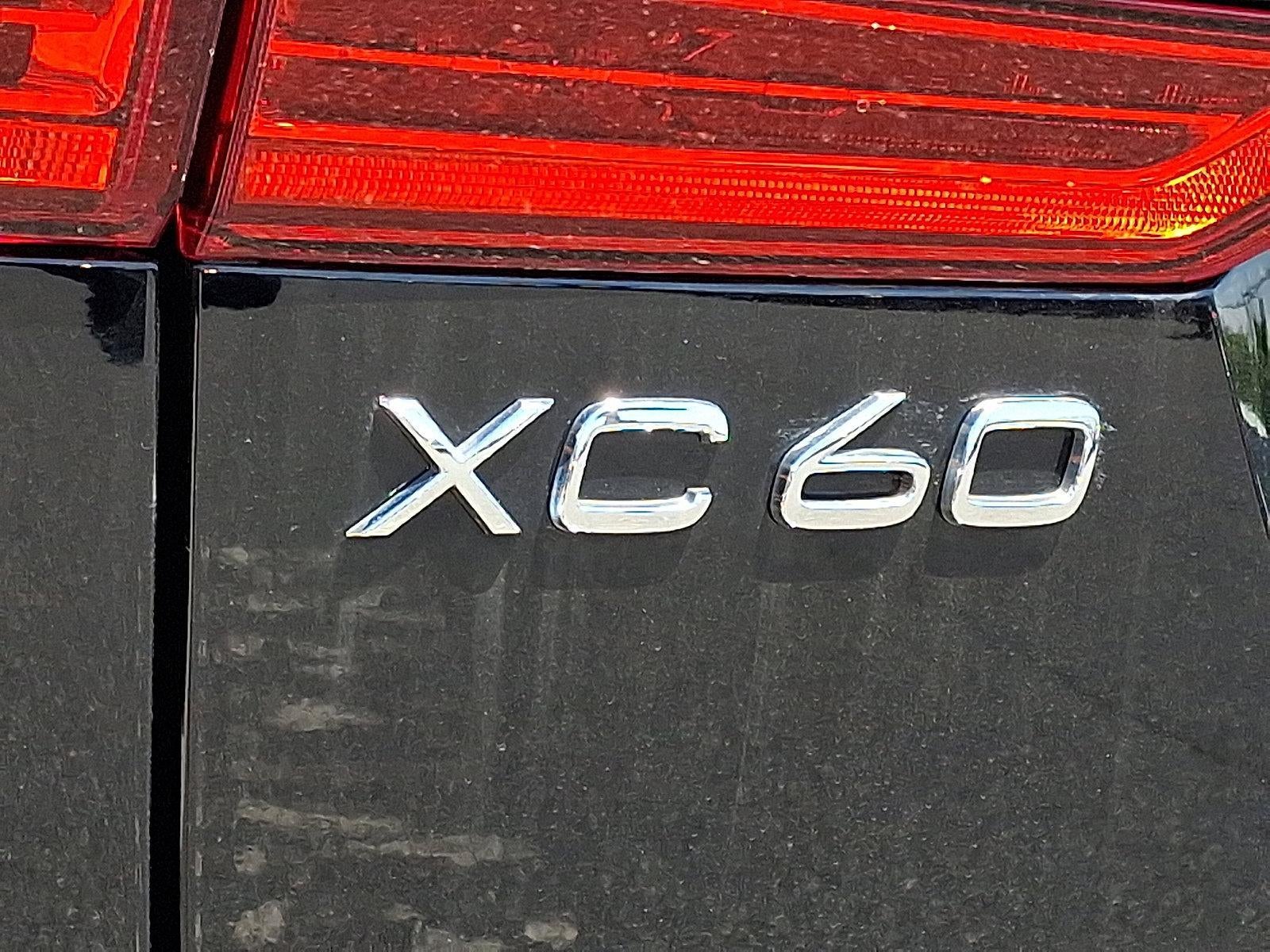 2023 Volvo XC60 B5 Plus Dark Theme