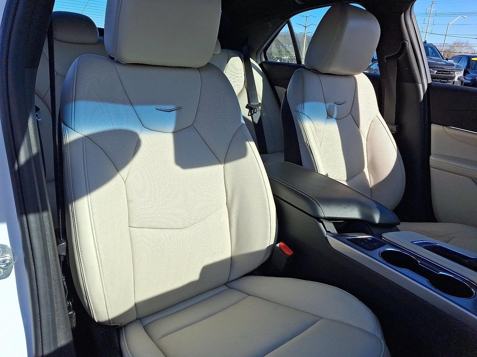 2023 Cadillac CT4 Premium Luxury