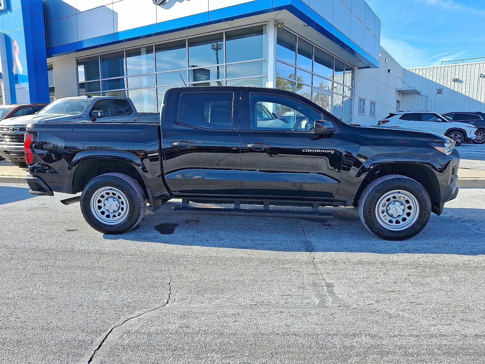 2024 Chevrolet Colorado WT