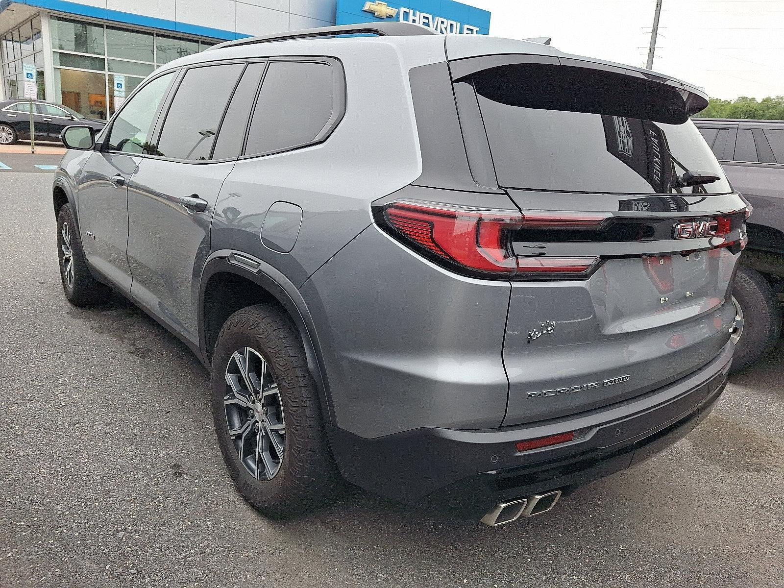 2024 GMC Acadia AT4
