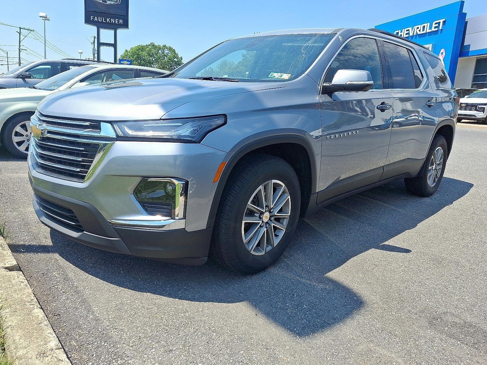 2023 Chevrolet Traverse LT Cloth