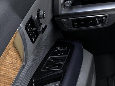 2026 Cadillac VISTIQ AWD 4dr Premium Luxury