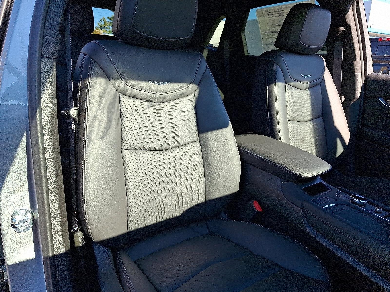 2026 Cadillac XT5 AWD 4dr Premium Luxury