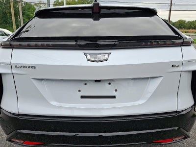 2027 Cadillac LYRIQ 4dr Signature Sport