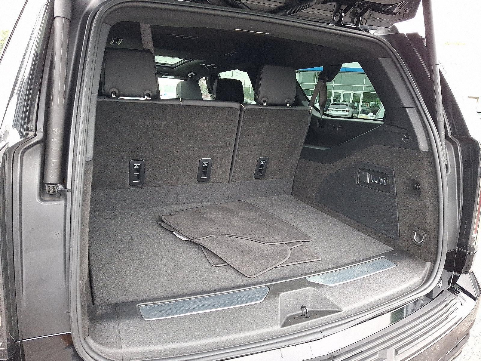 2025 Cadillac Escalade ESV Sport