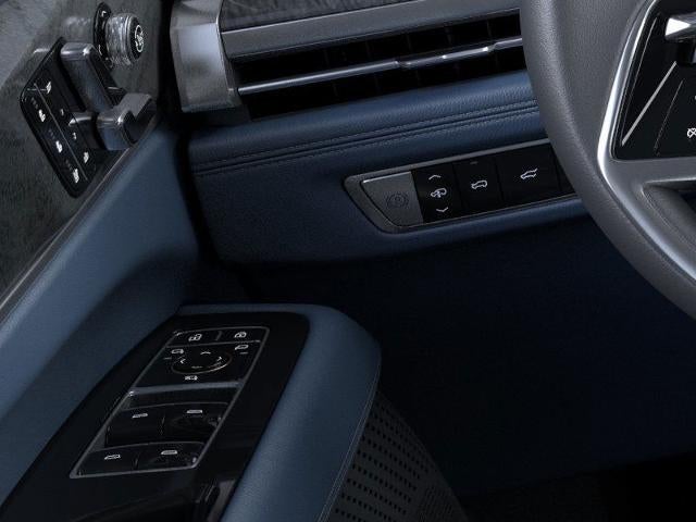 2025 Cadillac ESCALADE IQ AWD Luxury 2