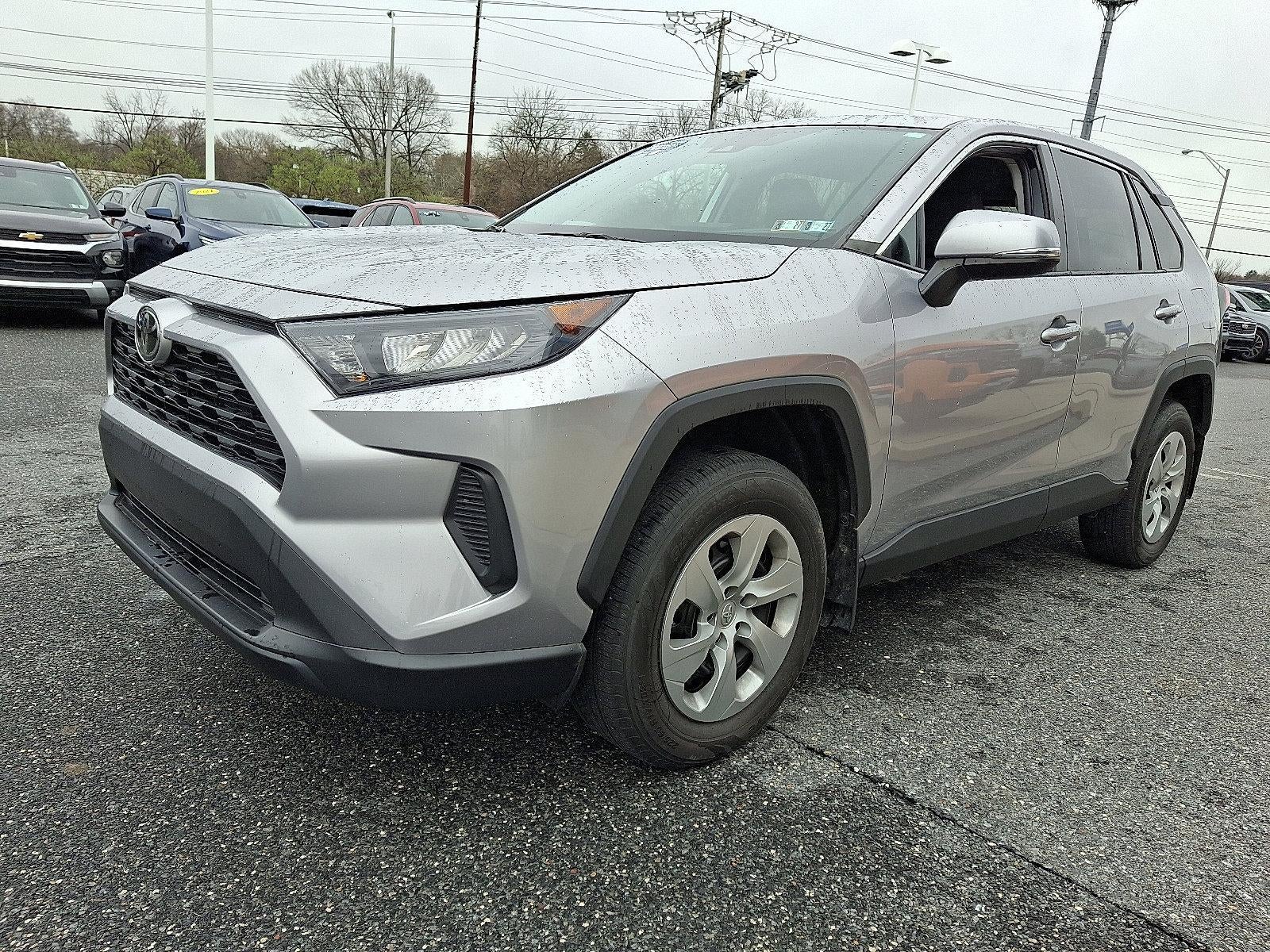 2022 Toyota RAV4 LE