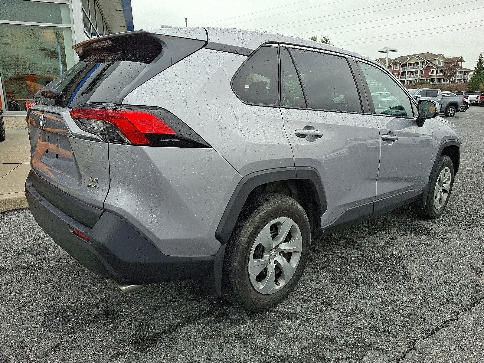 2022 Toyota RAV4 LE