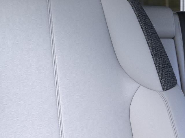 2027 Cadillac OPTIQ 4dr Luxury