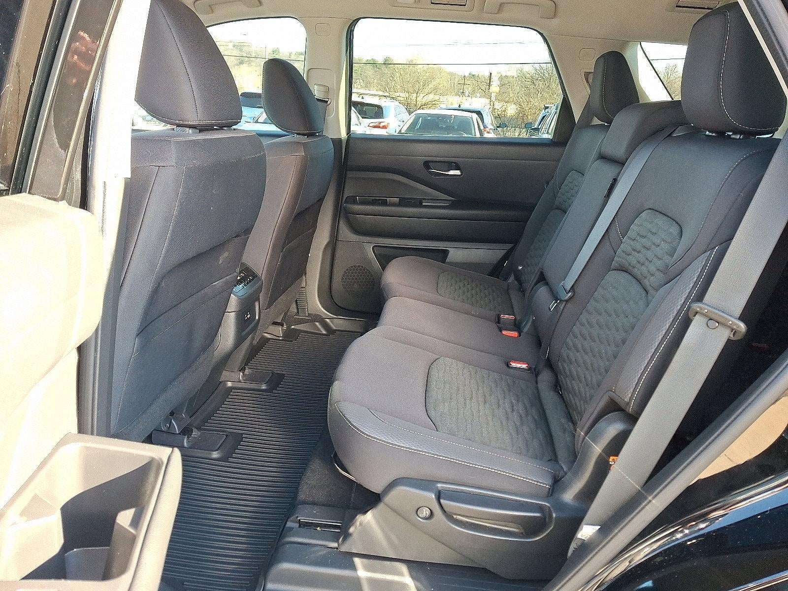 2022 Nissan Pathfinder S