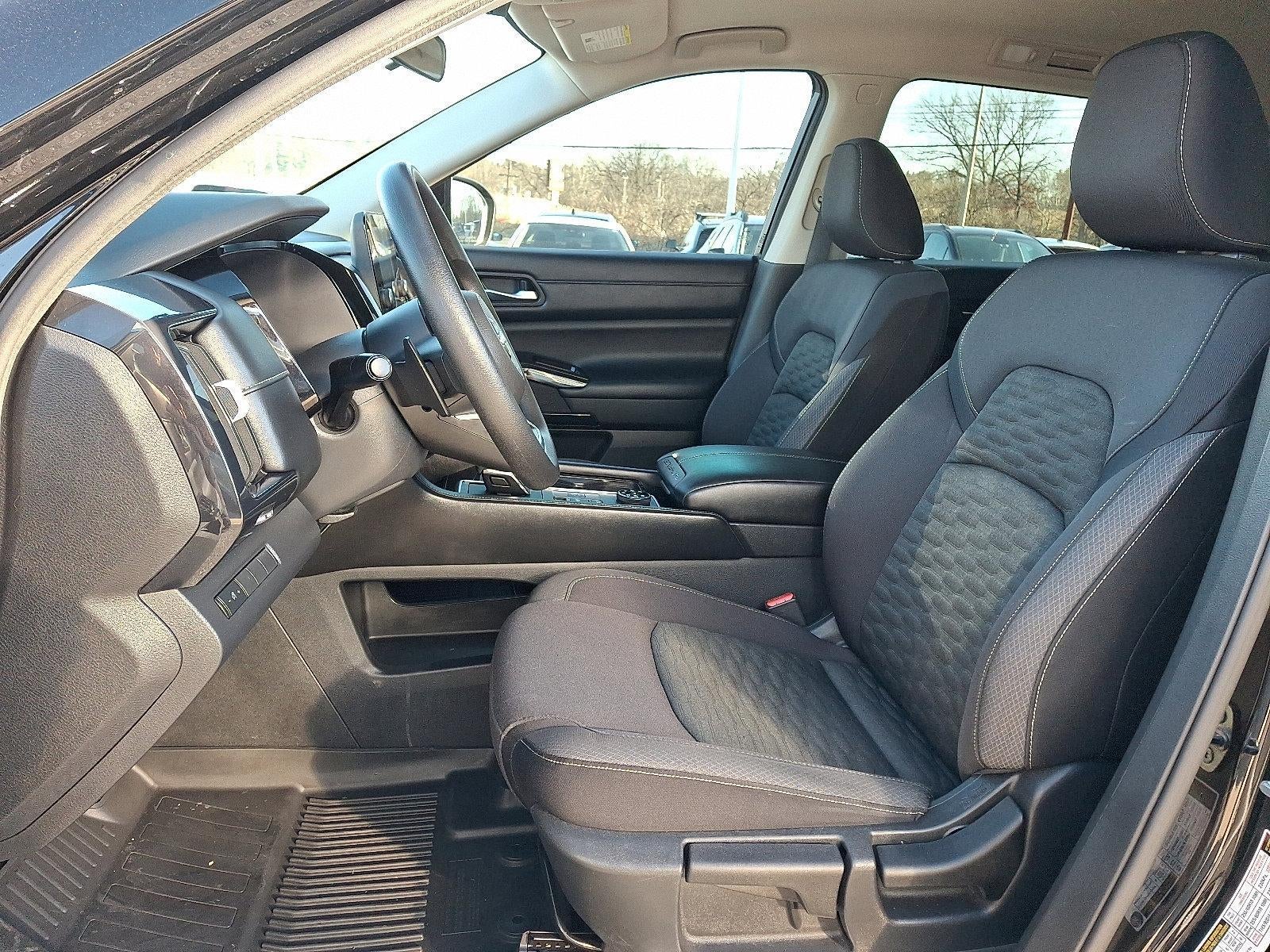 2022 Nissan Pathfinder S