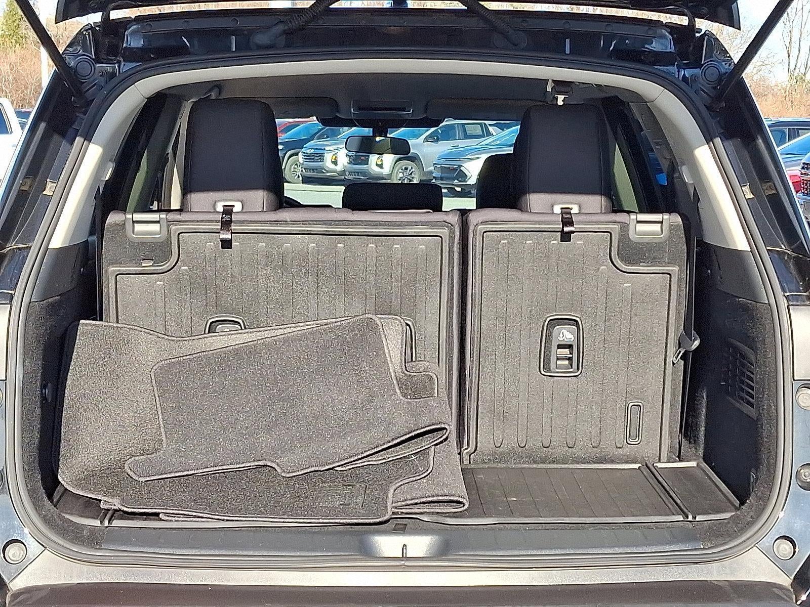 2022 Nissan Pathfinder S