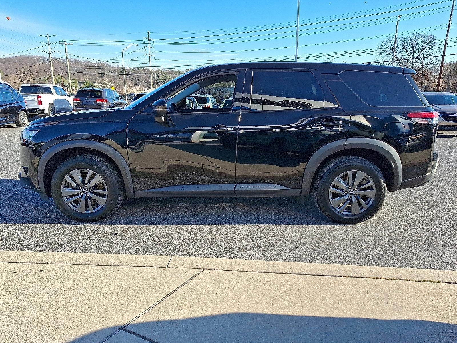 2022 Nissan Pathfinder S