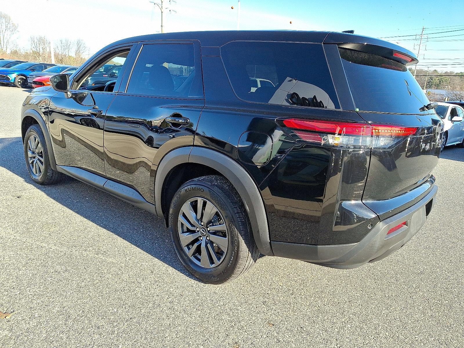 2022 Nissan Pathfinder S