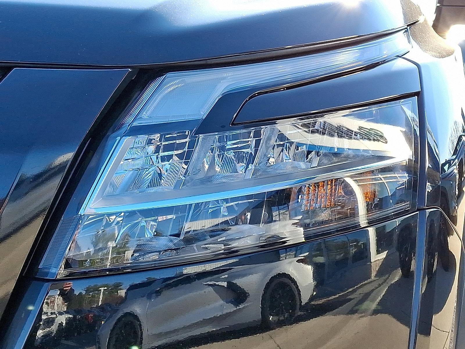 2022 Nissan Pathfinder S