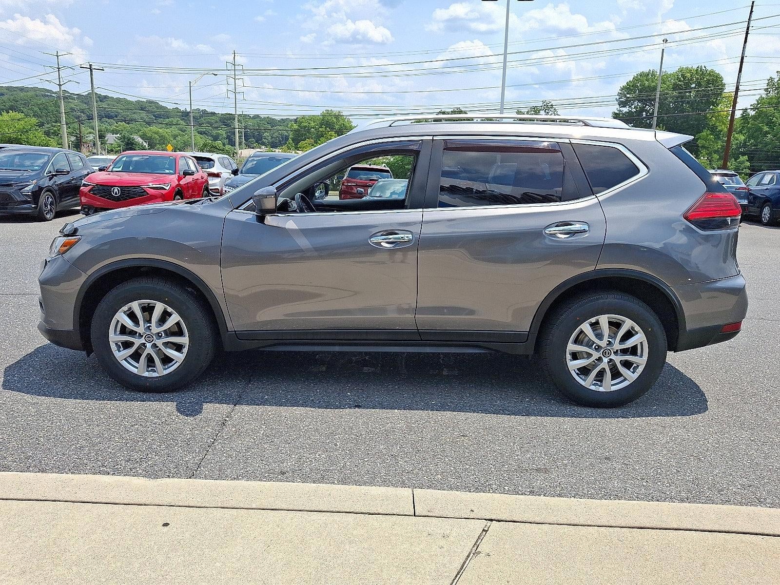 2017 Nissan Rogue SV