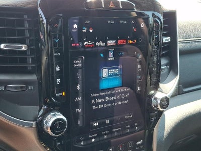 2020 RAM 1500 Laramie 4x4 Crew Cab 5'7" Box