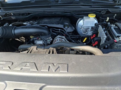 2020 RAM 1500 Laramie 4x4 Crew Cab 5'7" Box