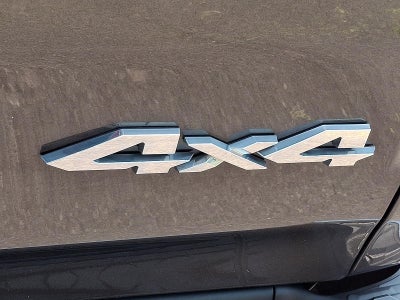 2020 RAM 1500 Laramie 4x4 Crew Cab 5'7" Box