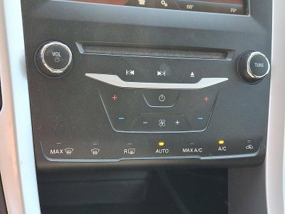 2014 Ford Fusion 4dr Sdn SE FWD