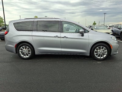 2021 Chrysler Pacifica Touring L FWD