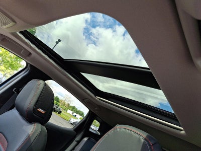 2025 Nissan Kicks SR AWD