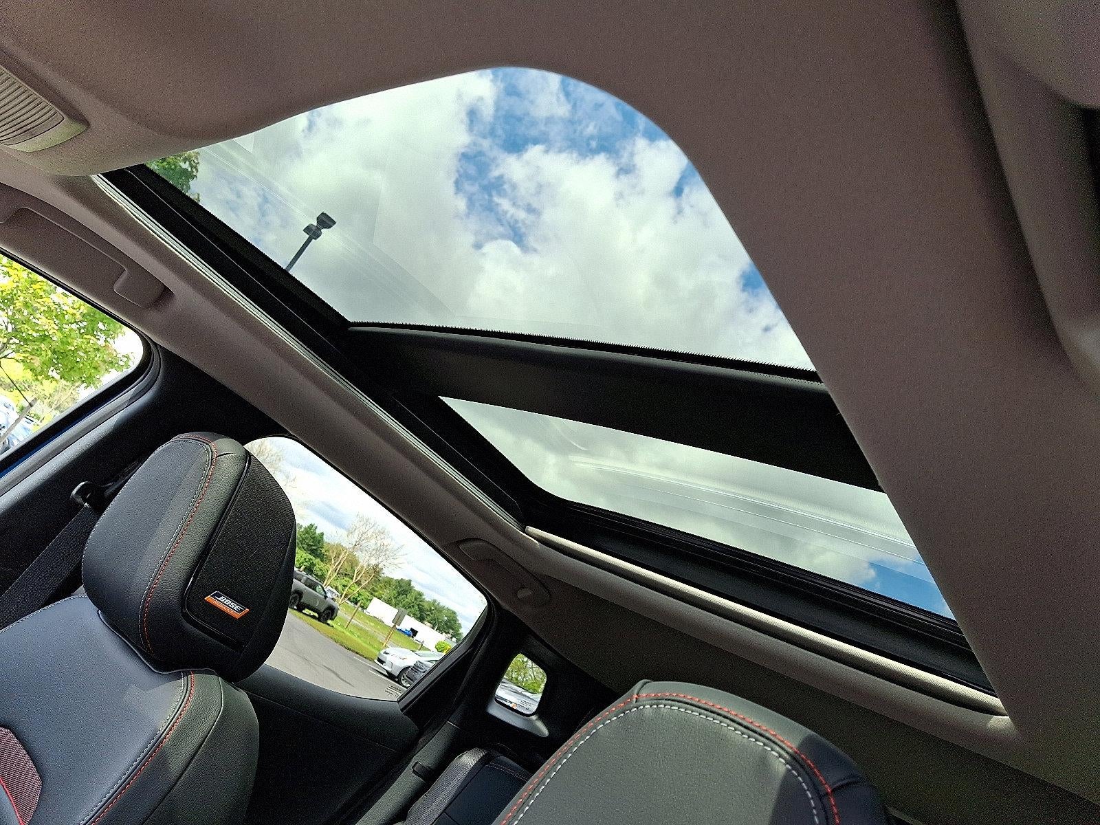 2025 Nissan Kicks SR AWD