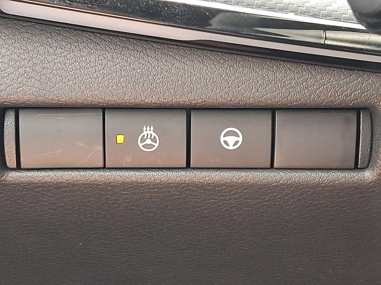 2025 Nissan Kicks SR AWD