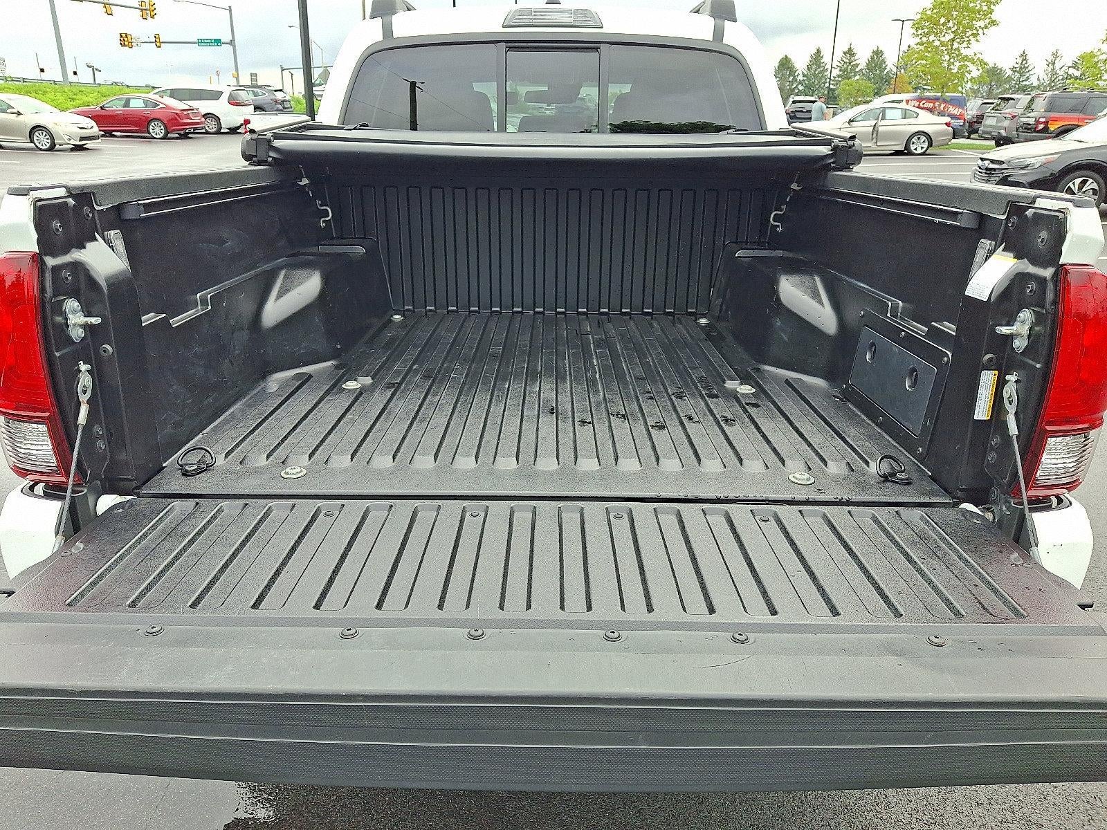 2023 Toyota Tacoma 4WD 4WD SR Double Cab 5' Bed V6 AT (Natl)