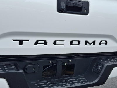2023 Toyota Tacoma 4WD 4WD SR Double Cab 5' Bed V6 AT (Natl)
