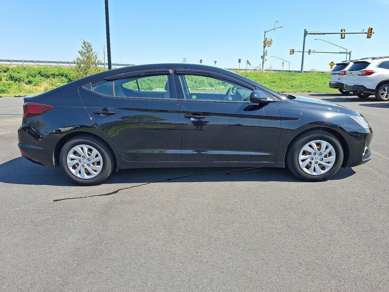 2020 Hyundai ELANTRA SE IVT