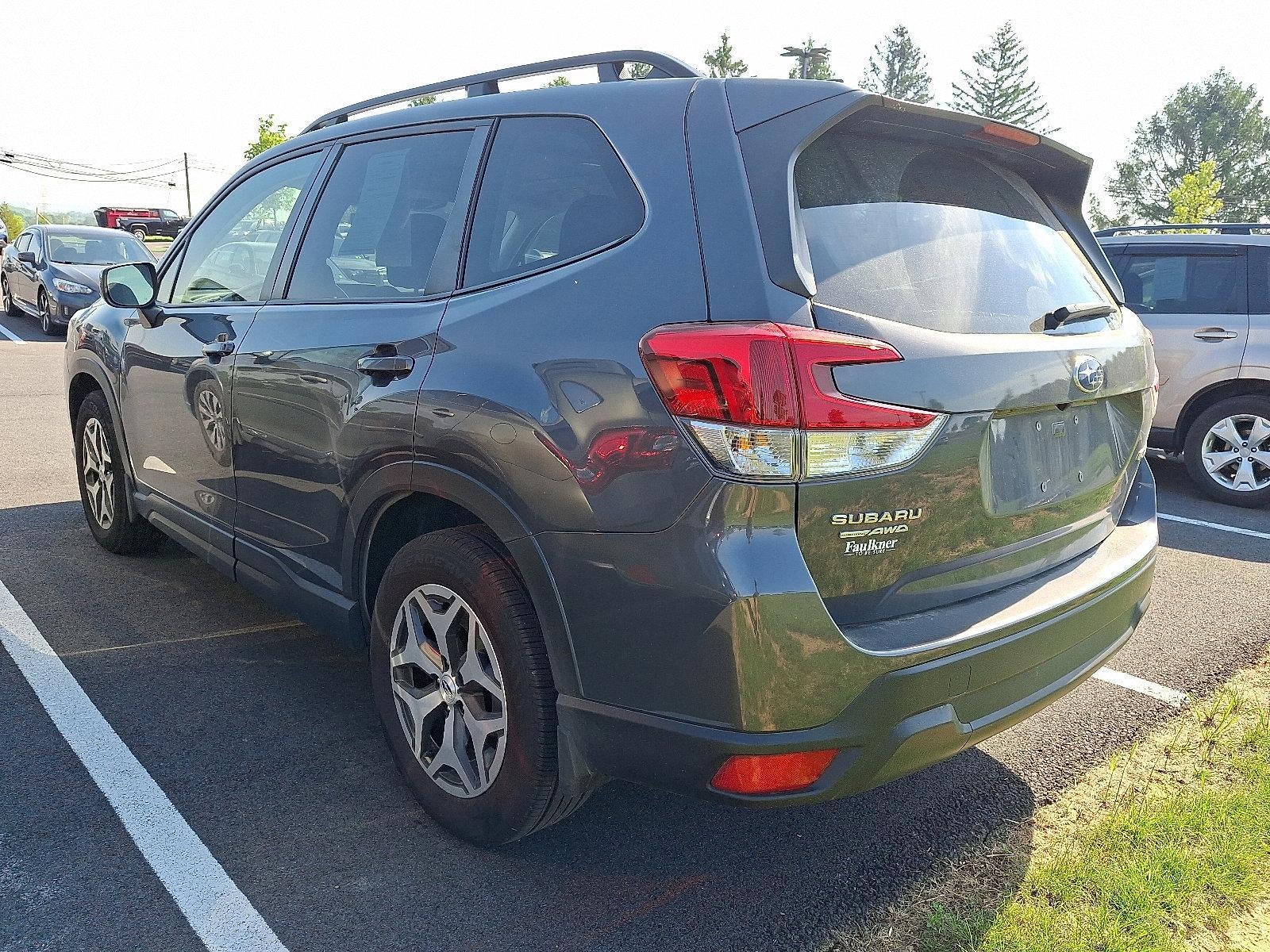 2023 Subaru Forester Premium CVT