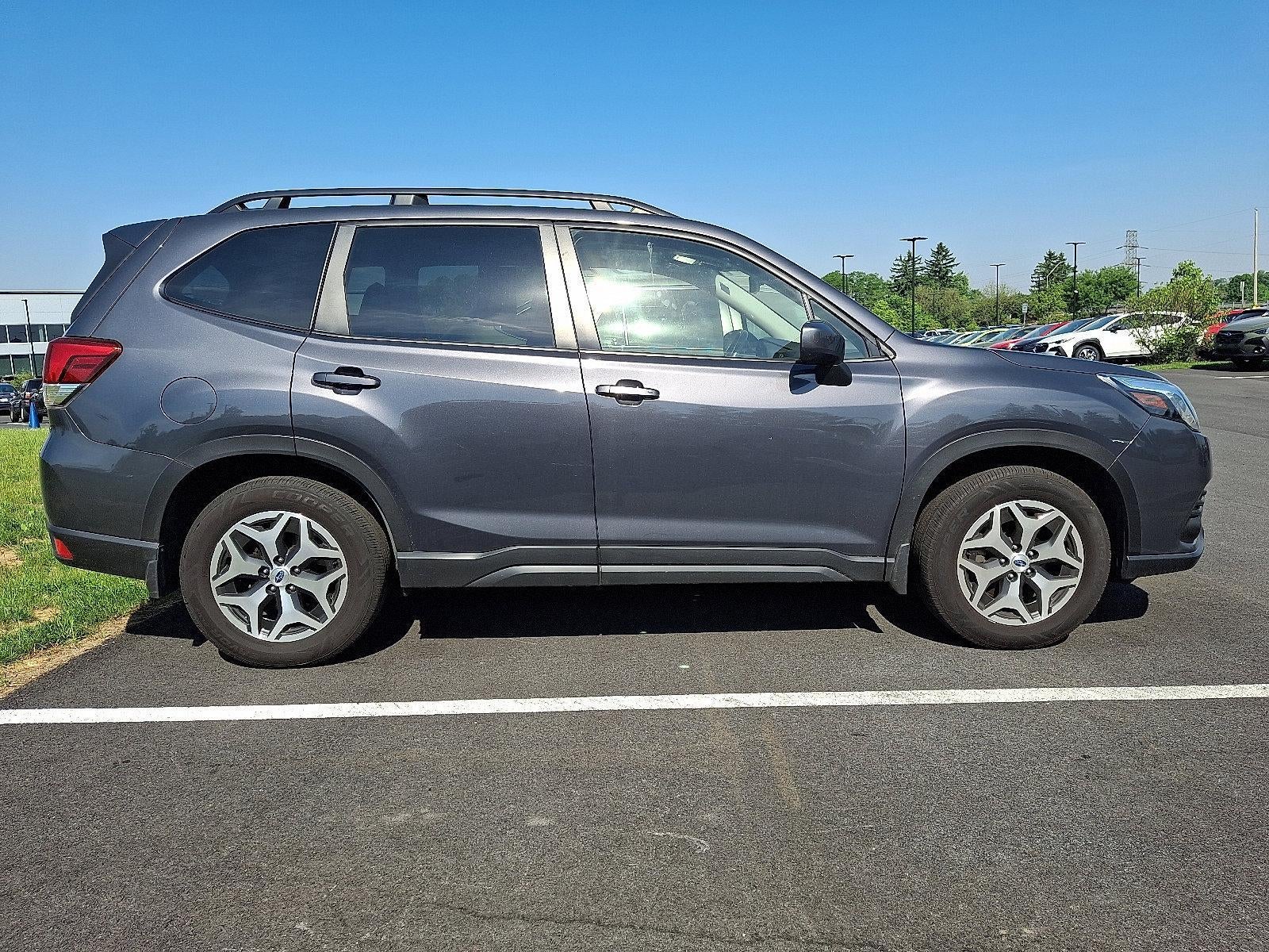 2023 Subaru Forester Premium CVT