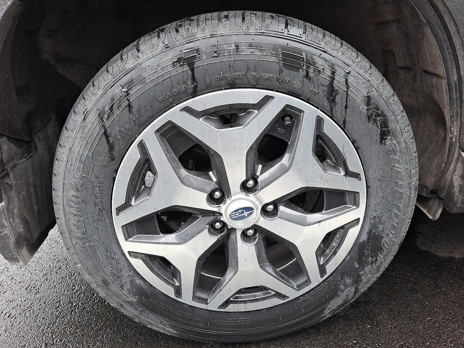 2023 Subaru Forester Premium CVT