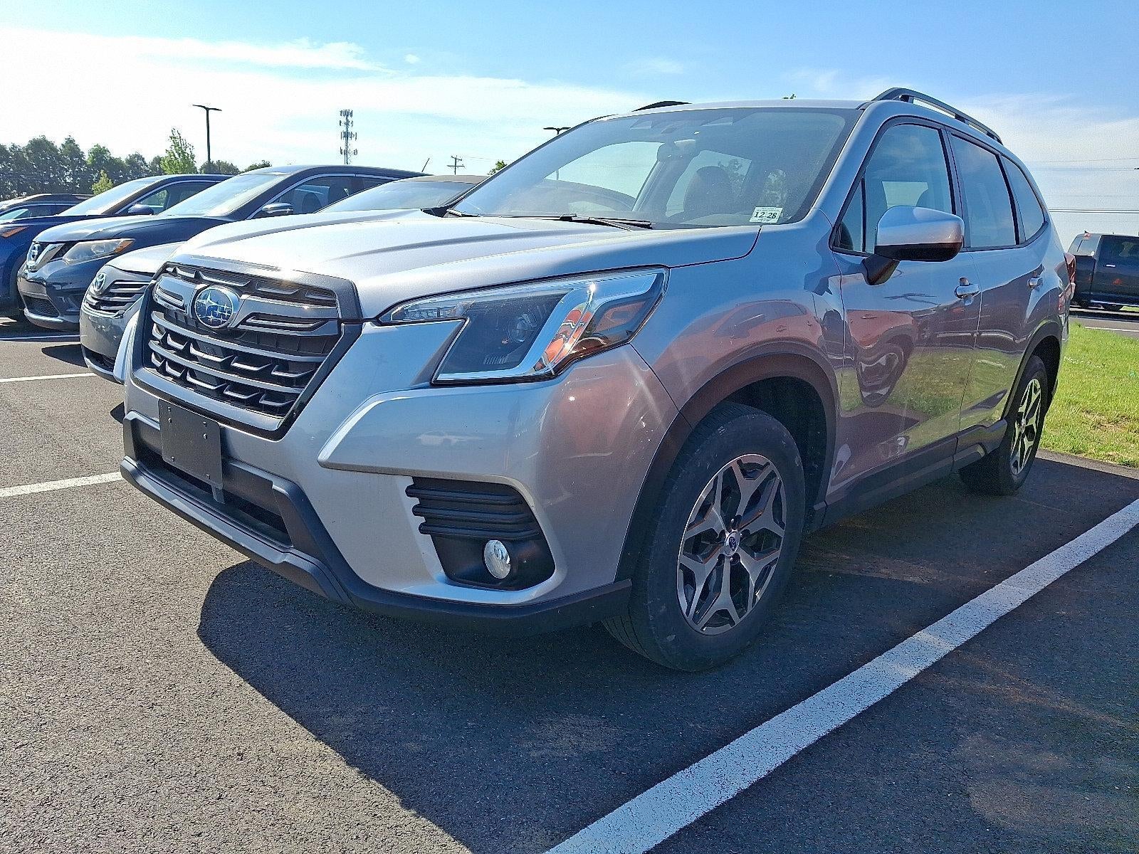 2023 Subaru Forester Premium CVT