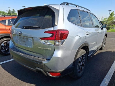 2023 Subaru Forester Premium CVT