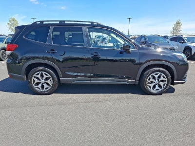 2024 Subaru Forester Premium AWD
