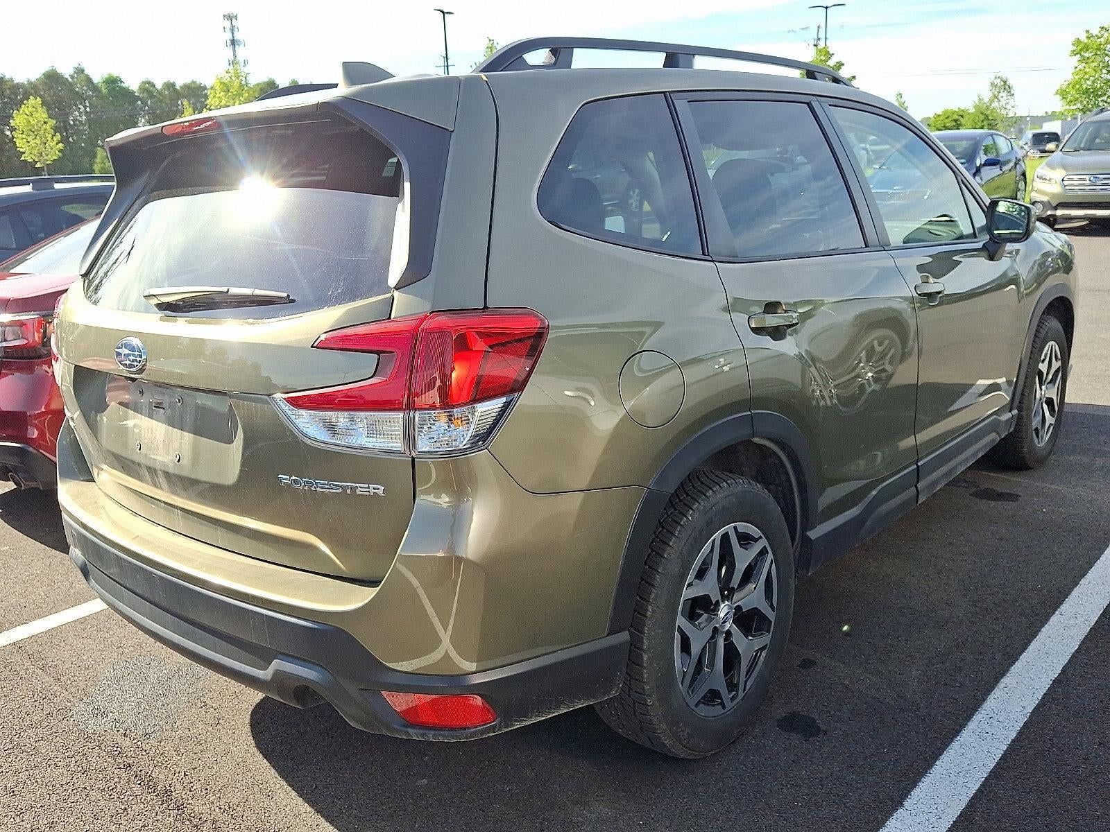2023 Subaru Forester Premium CVT