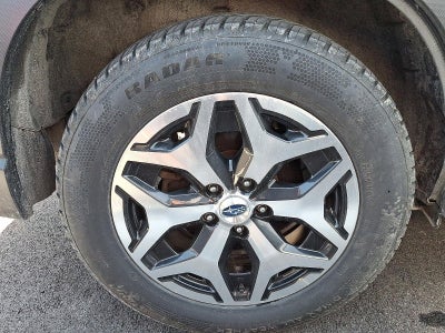 2023 Subaru Forester Premium CVT