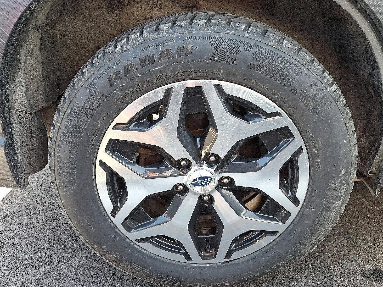 2023 Subaru Forester Premium CVT