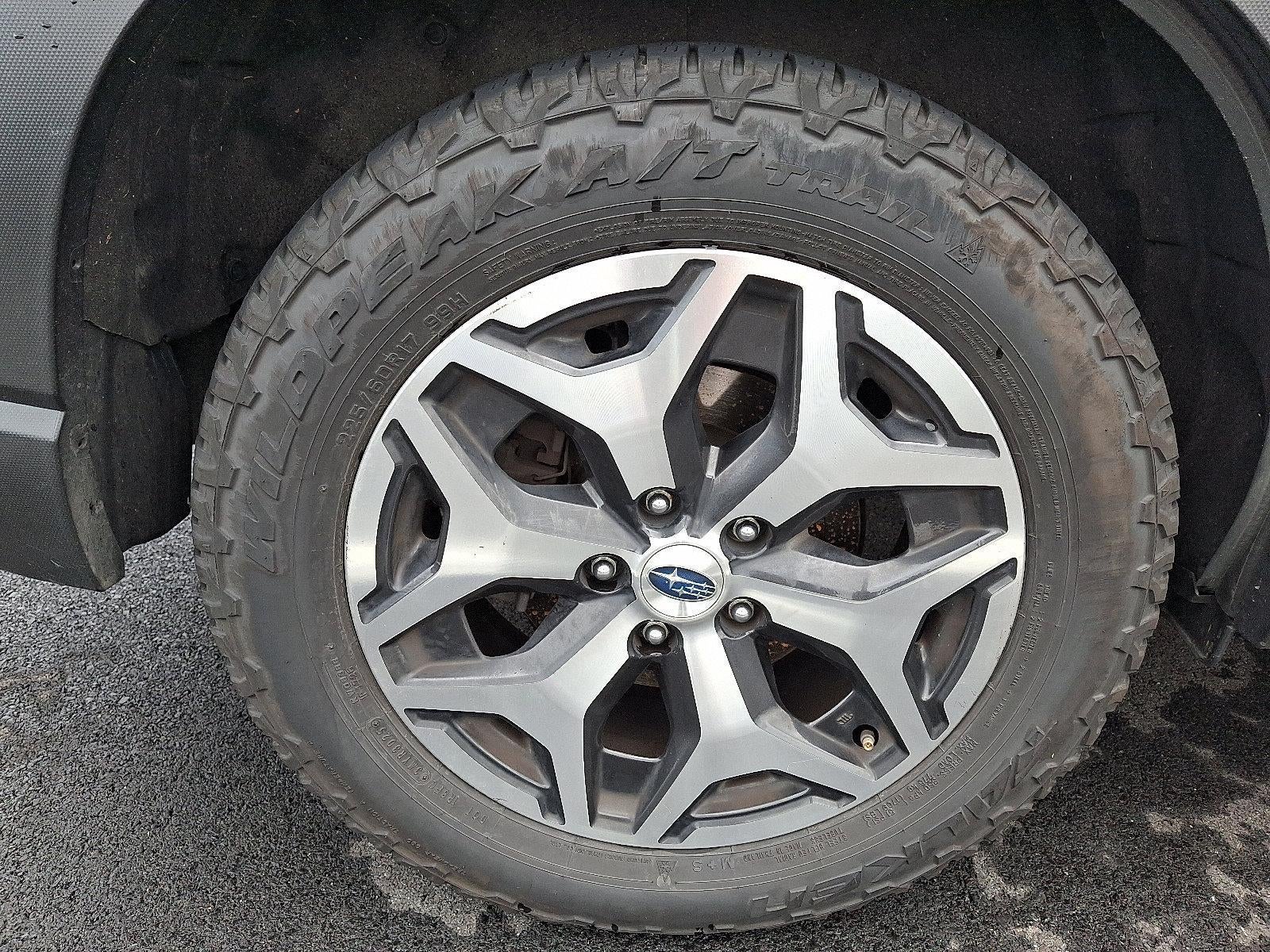 2023 Subaru Forester Premium CVT