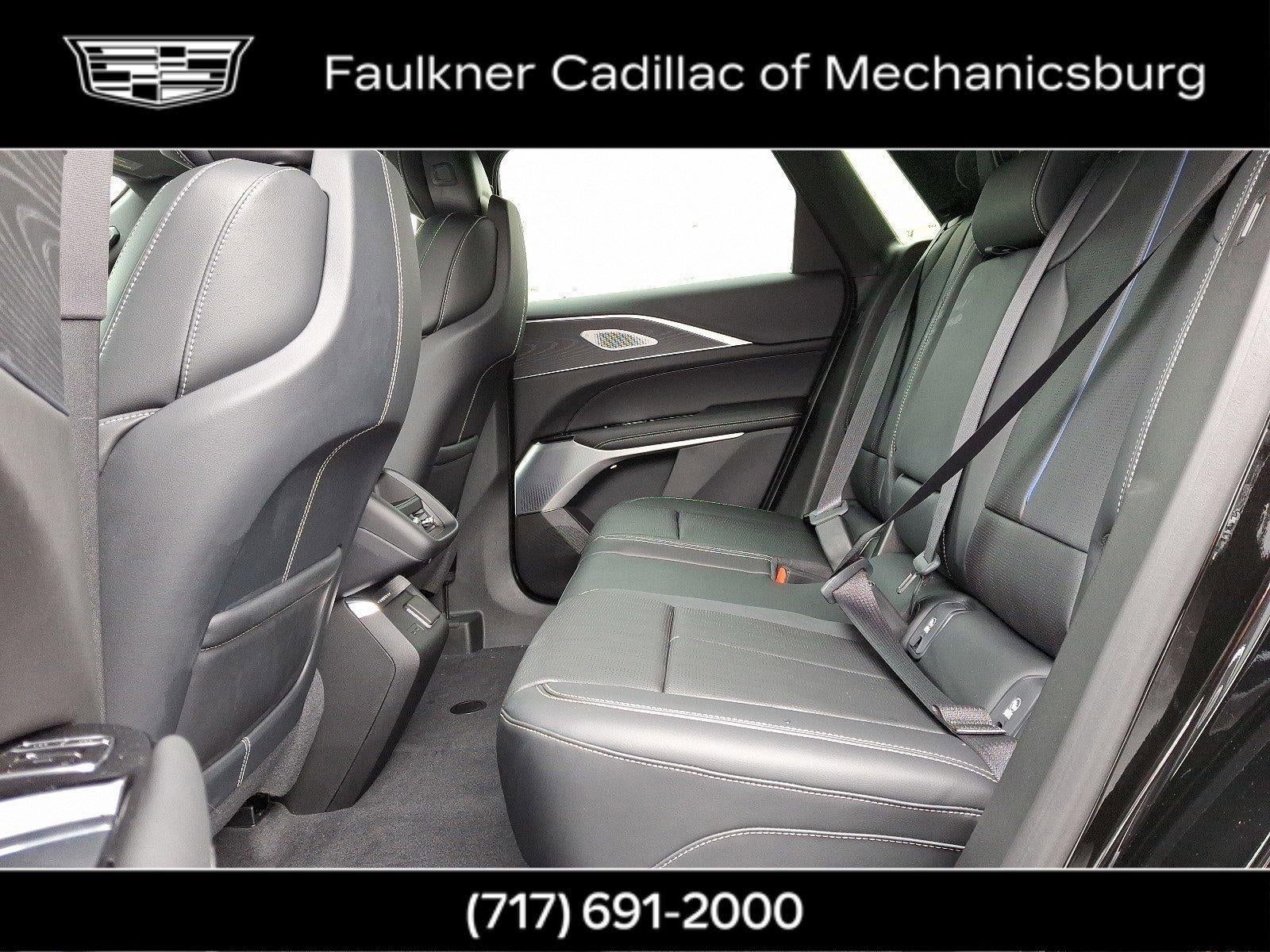 2025 Cadillac LYRIQ Luxury 2